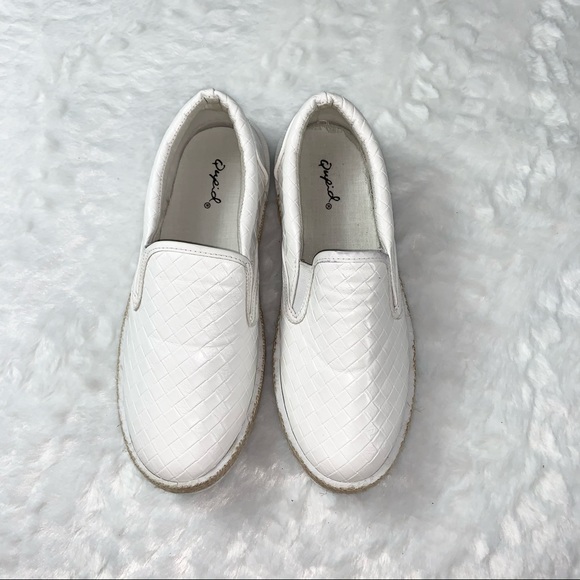 Qupid Slip-on Sneakers - Picture 3 of 14